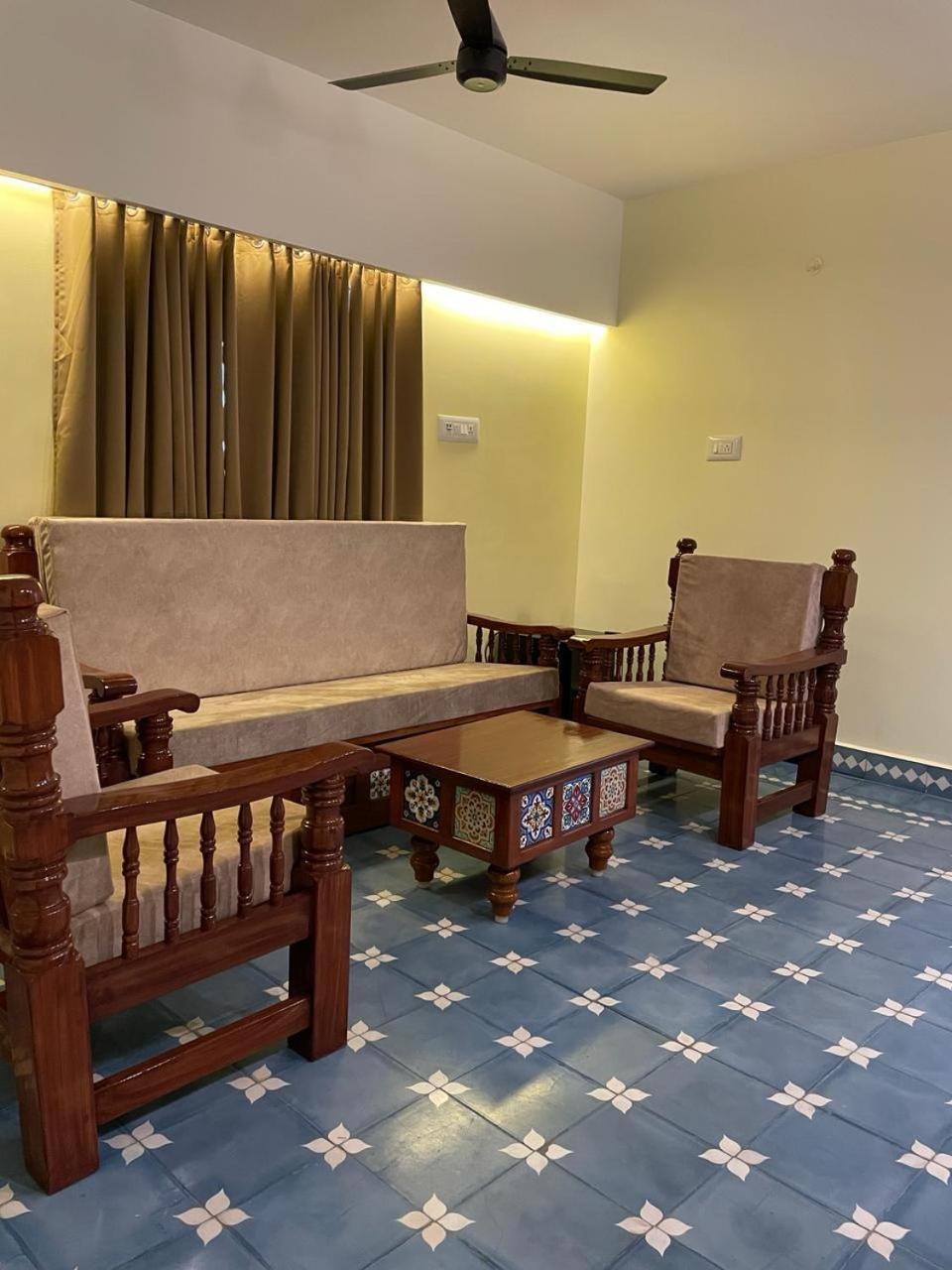Viswa Residency Srirangam - Heritage Rooms Tiruchirappalli Kültér fotó